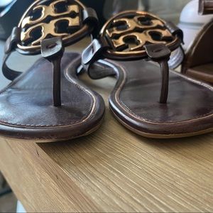 TORY BURCH Miller Metal Logo Sandal 6.5